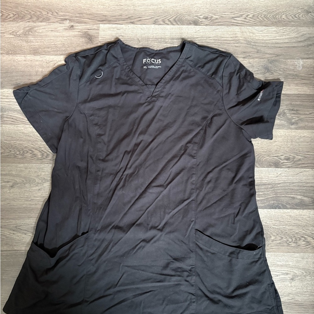 FOCUS Professional Scrub Top V Neck Short Sleeve Black XL